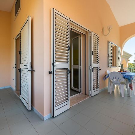 Mare Azzurro Aparthotel Кардеду Екстериор снимка