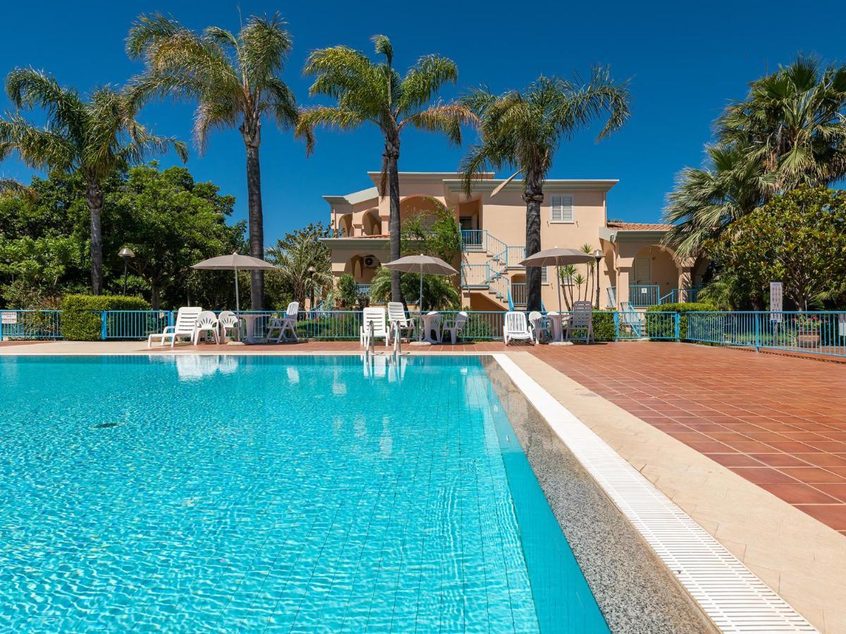 Mare Azzurro Aparthotel Кардеду Екстериор снимка