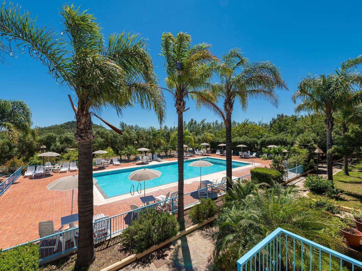 Mare Azzurro Aparthotel Кардеду Екстериор снимка
