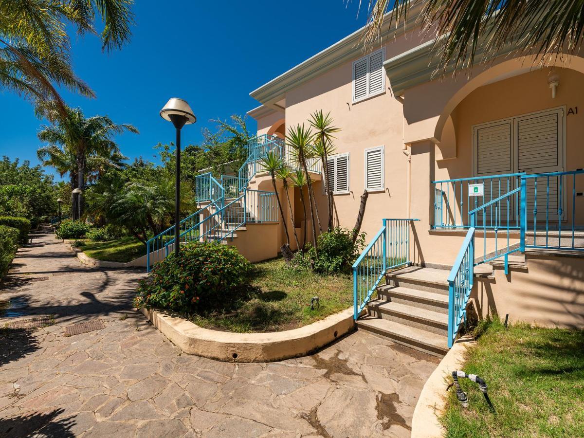 Mare Azzurro Aparthotel Кардеду Екстериор снимка