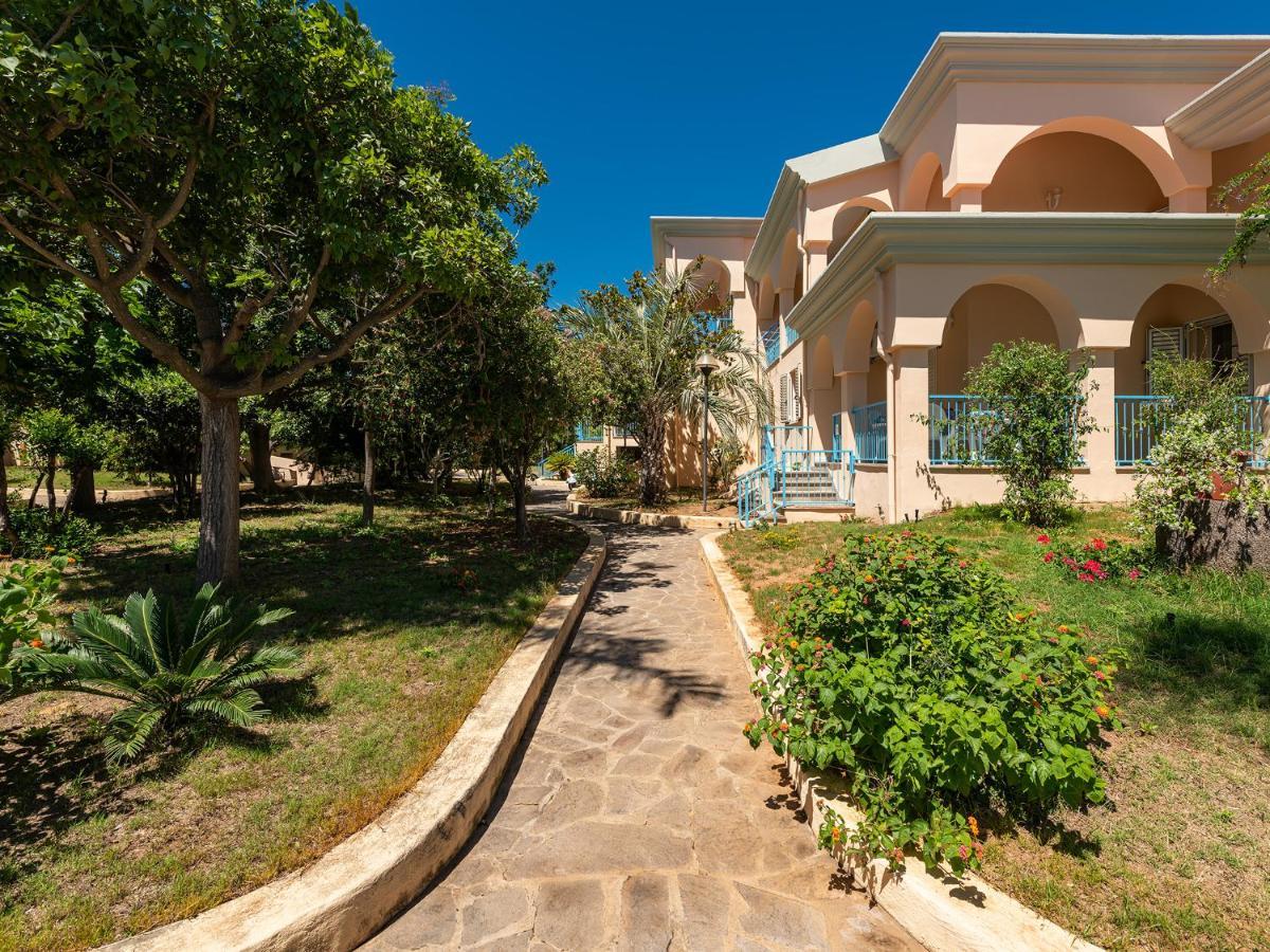 Mare Azzurro Aparthotel Кардеду Екстериор снимка