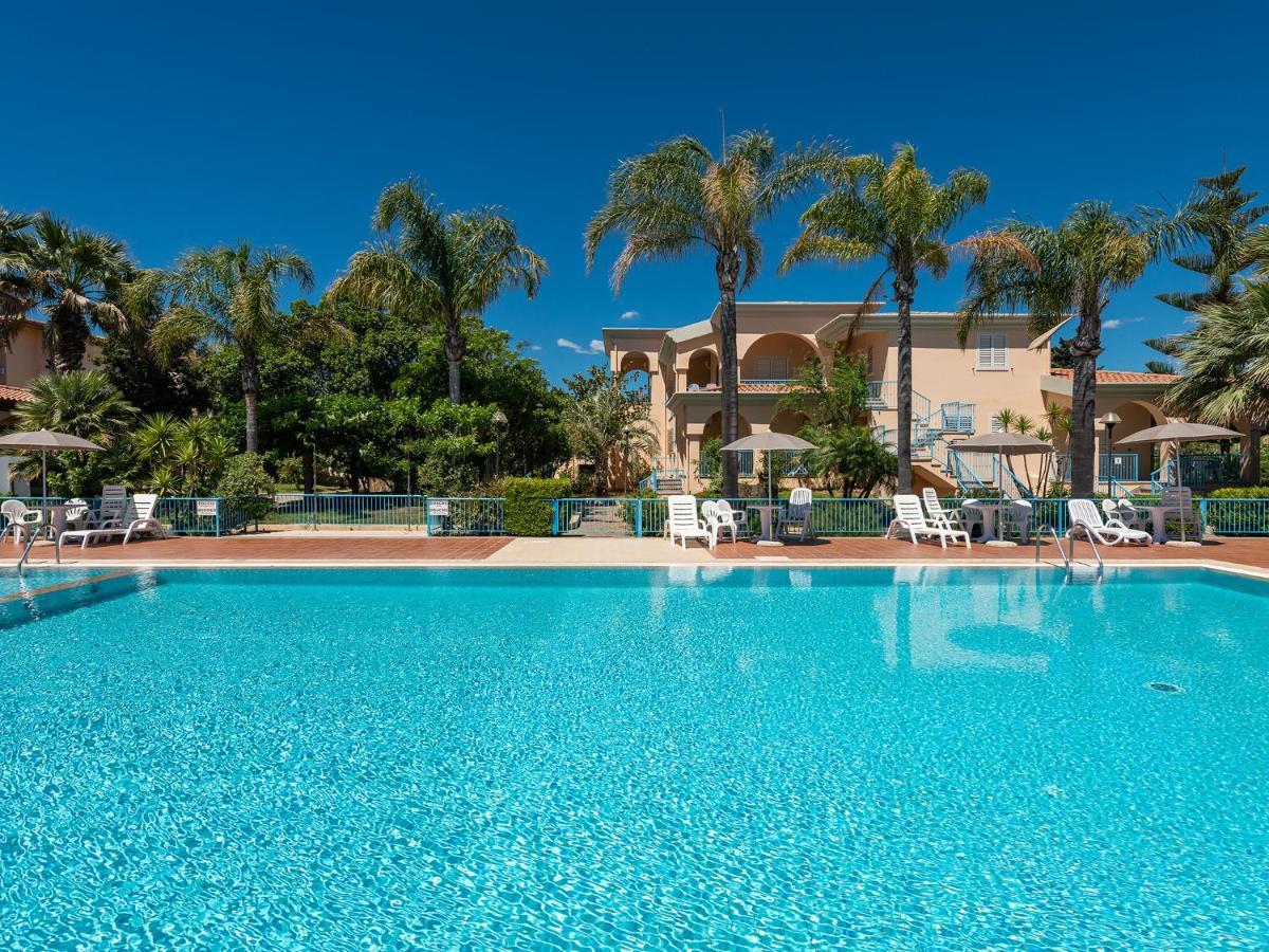 Mare Azzurro Aparthotel Кардеду Екстериор снимка