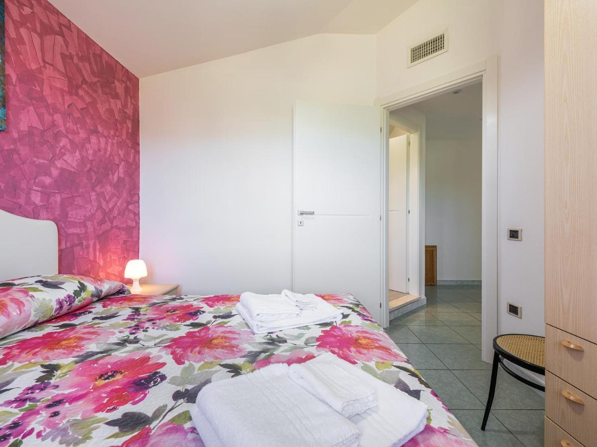 Mare Azzurro Aparthotel Кардеду Екстериор снимка