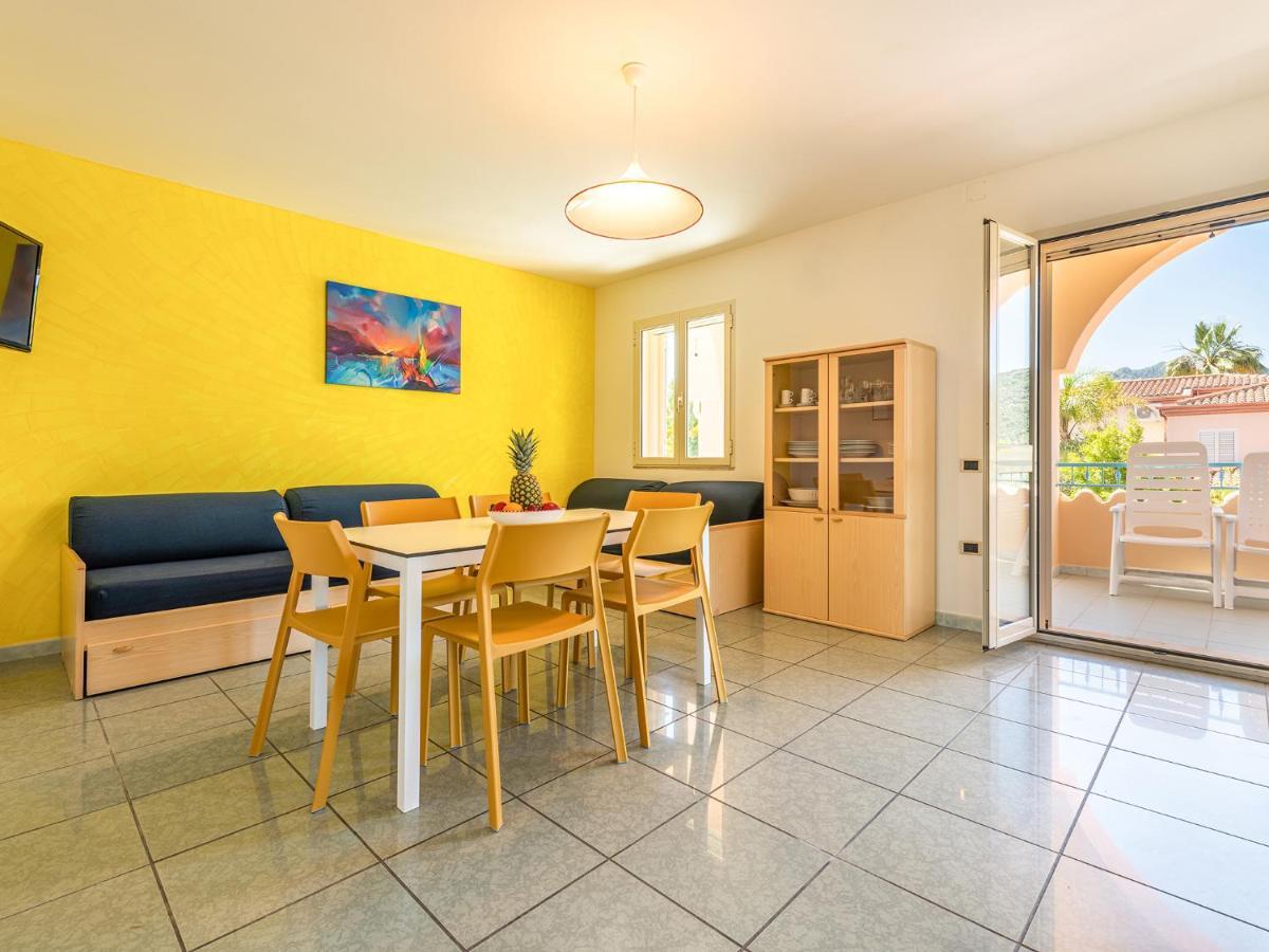 Mare Azzurro Aparthotel Кардеду Екстериор снимка