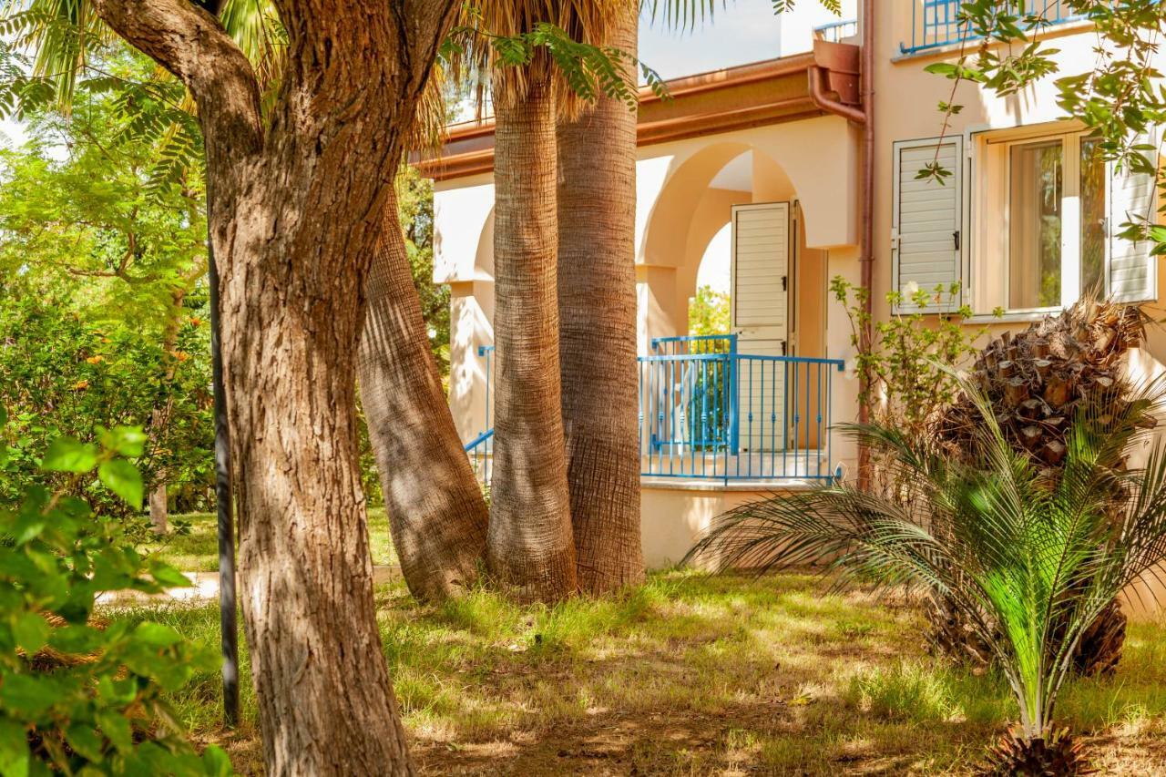 Mare Azzurro Aparthotel Кардеду Екстериор снимка